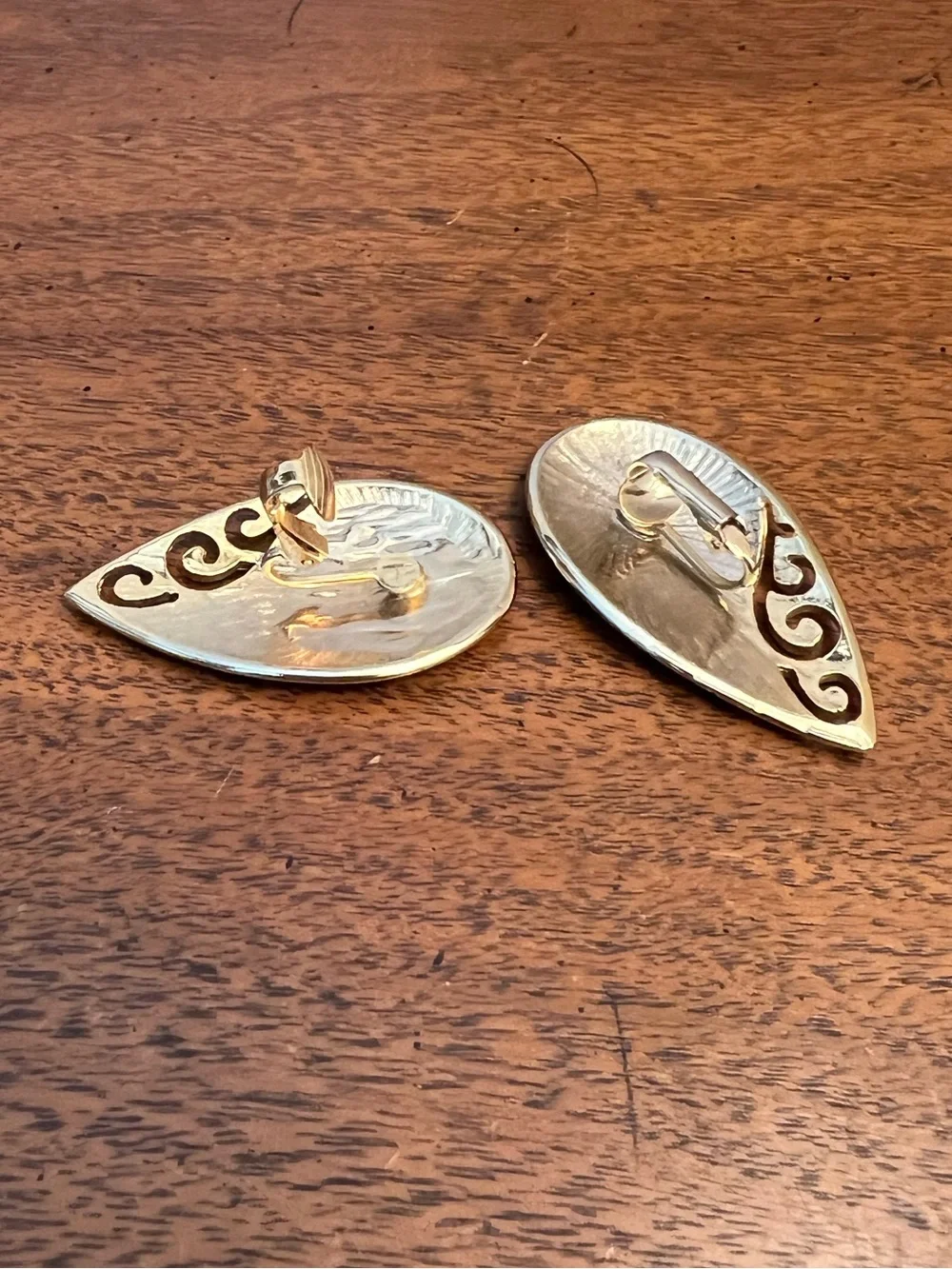 Vintage 90s Red and Gold Teardrop Enameled Clip On Earrings